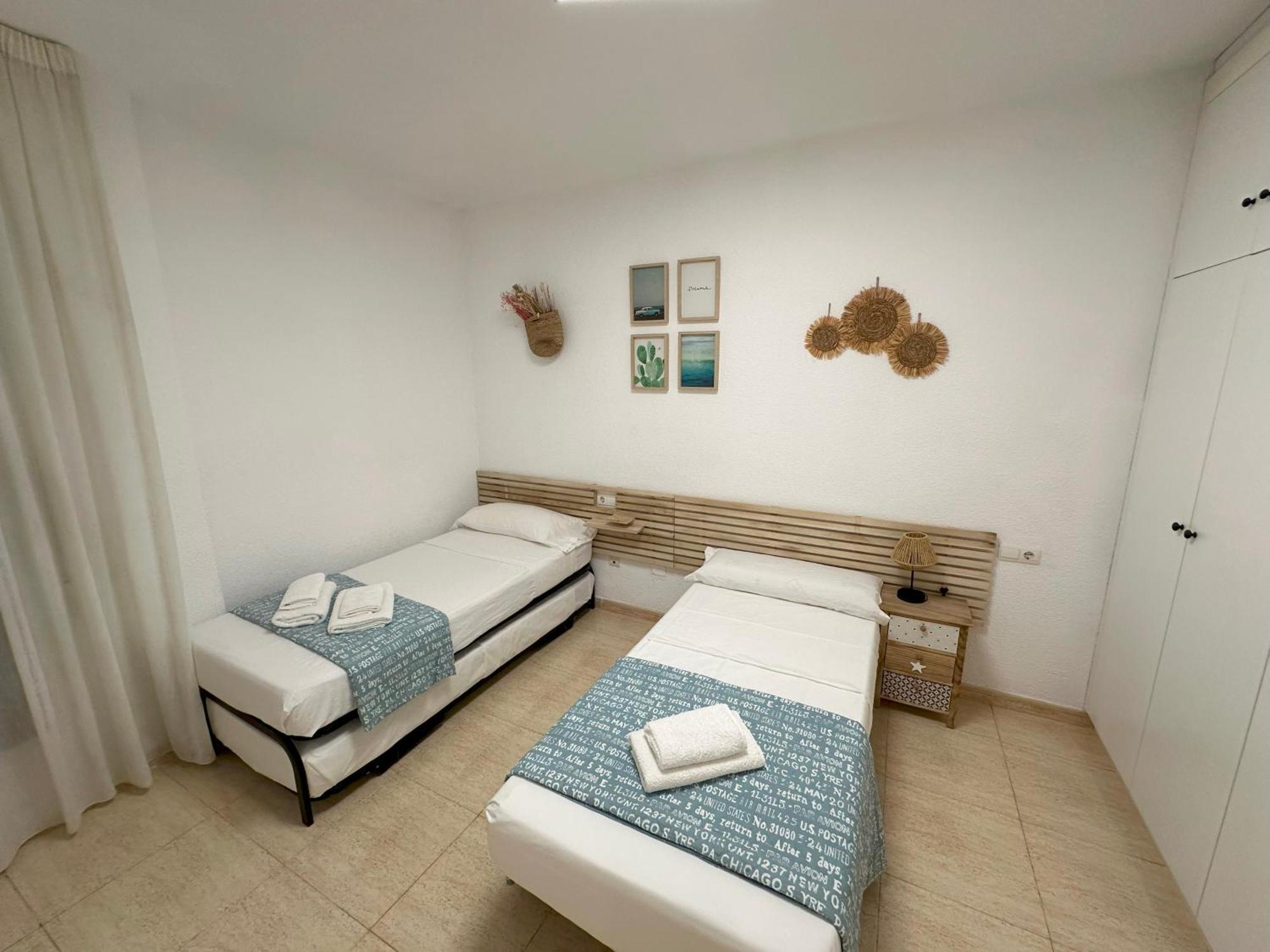 Alicante Beach And Center Esterno foto