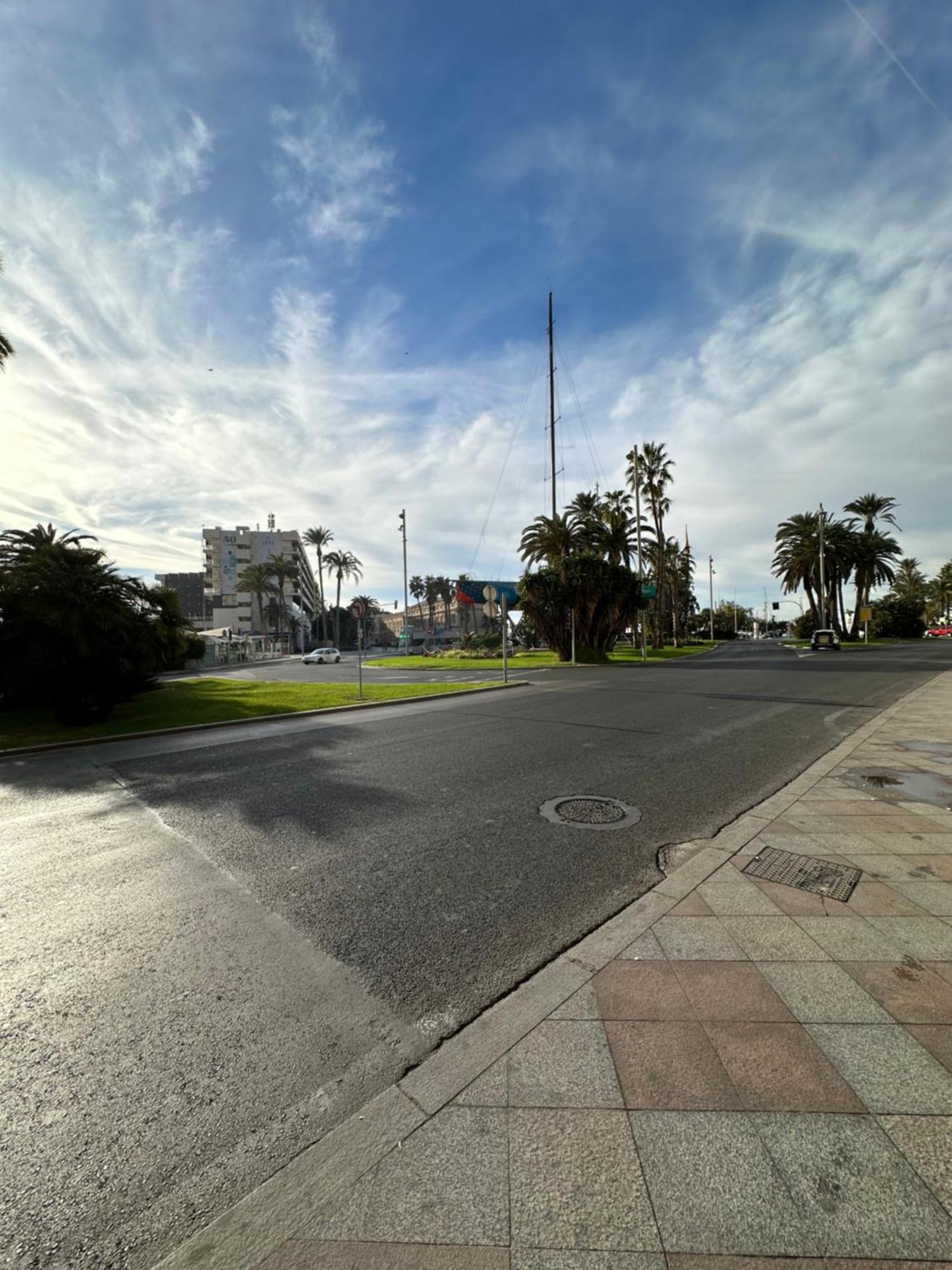 Alicante Beach And Center Esterno foto